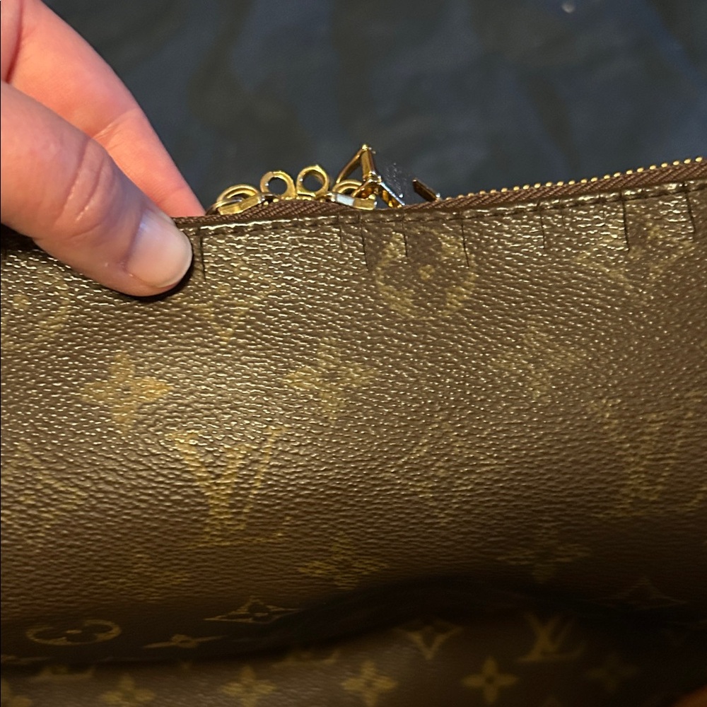 Louis Vuitton Brown Monogram Shoulder Bag - Picture 9 of 15
